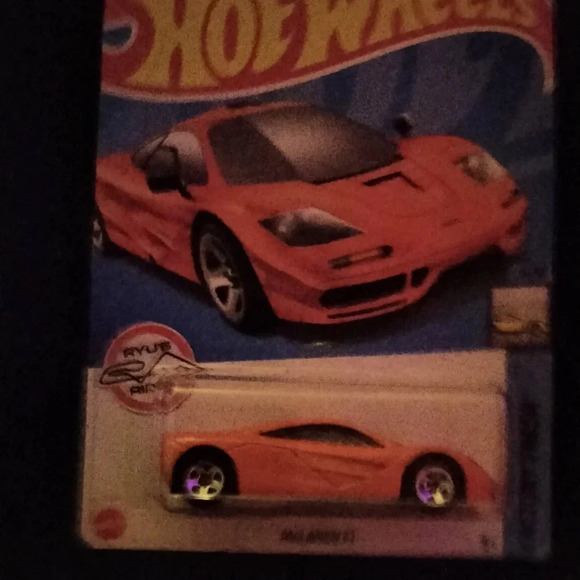 McLaren F1 Hotwheel "Pumpkin Orange" - Picture 2 of 5